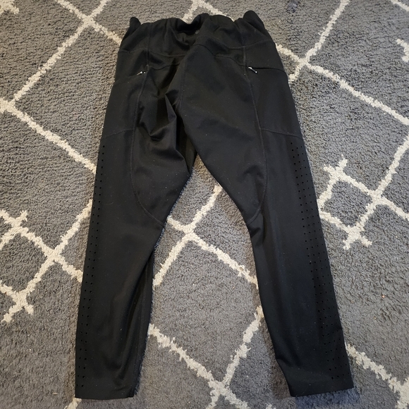 Athleta Contender Laser Cut 7/8 Tight Sz MP - Picture 4 of 9